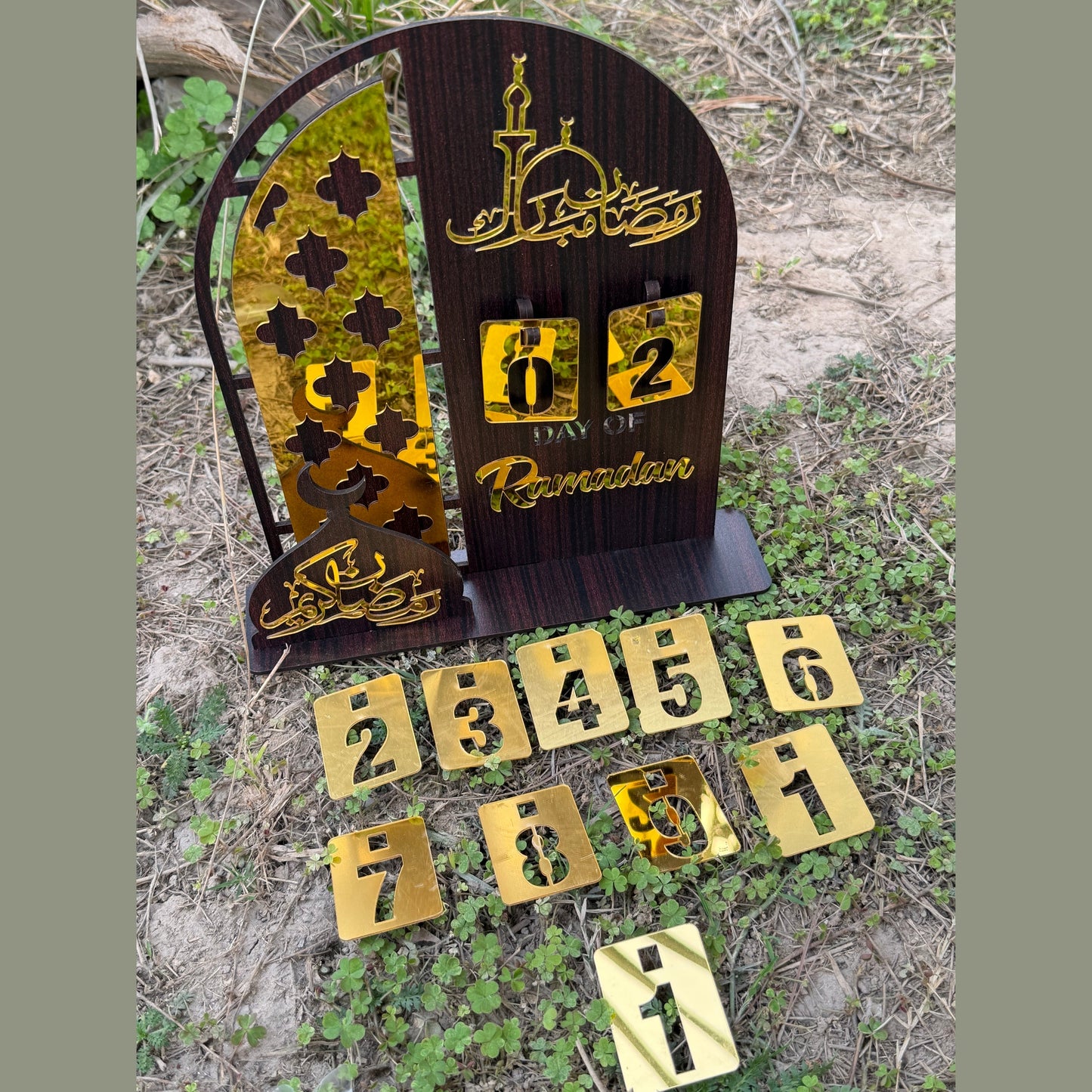 Premium Ramadan Kareem Date Calander